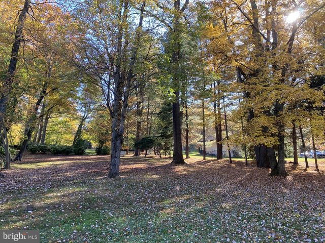 17 JONATHAN MORRIS CIR, Media, PA 19063