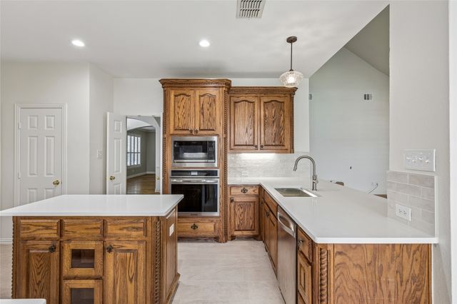 5224 Winterberry Court, Fort Worth, TX 76244