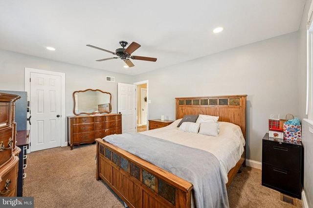 1170 CRESSMAN RD, Schwenksville, PA 19473