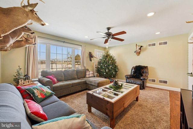 1170 CRESSMAN RD, Schwenksville, PA 19473