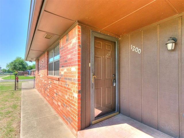 1200 N Crawford Avenue, Norman, OK 73069