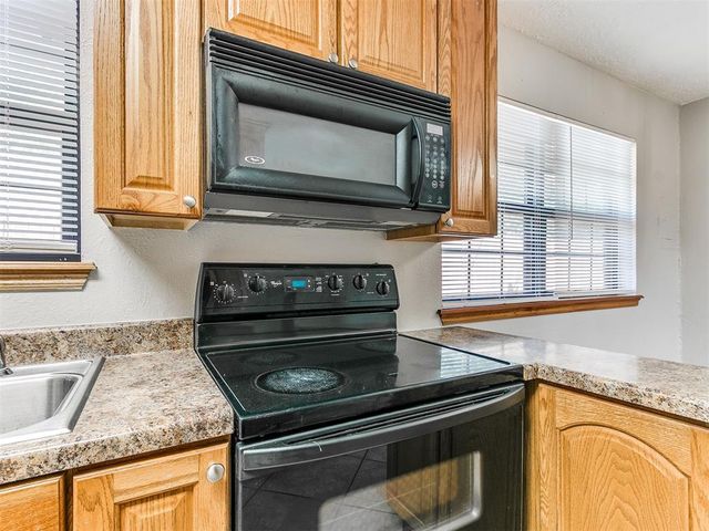 1200 N Crawford Avenue, Norman, OK 73069