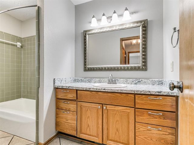 1200 N Crawford Avenue, Norman, OK 73069