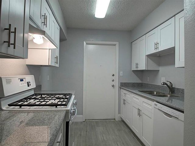 10734 Parkland Woods, Sugar Land, TX 77498