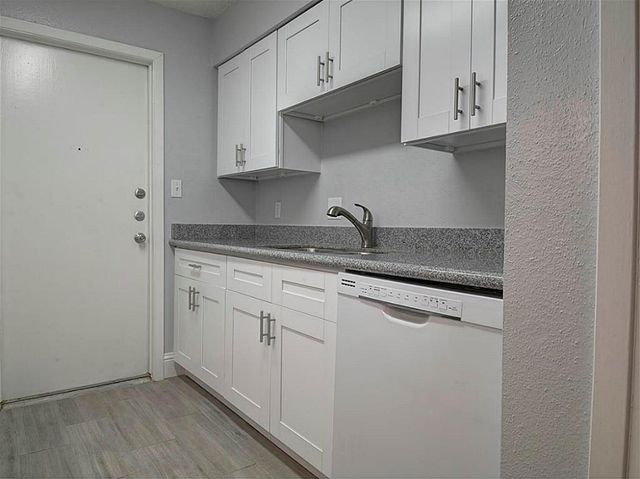 10734 Parkland Woods, Sugar Land, TX 77498