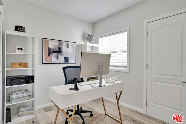 1138 W 52nd Street, Los Angeles, CA 90037