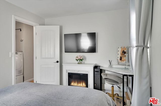 1138 W 52nd Street, Los Angeles, CA 90037