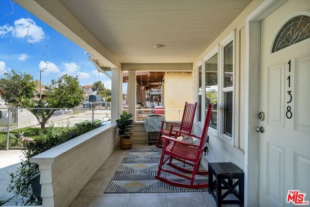 1138 W 52nd Street, Los Angeles, CA 90037