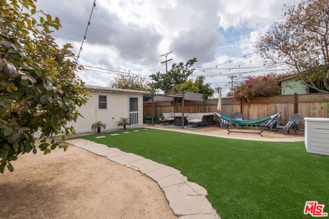 1138 W 52nd Street, Los Angeles, CA 90037