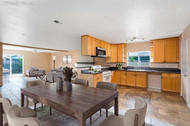 2041 Ardath Ave, Escondido, CA 92027