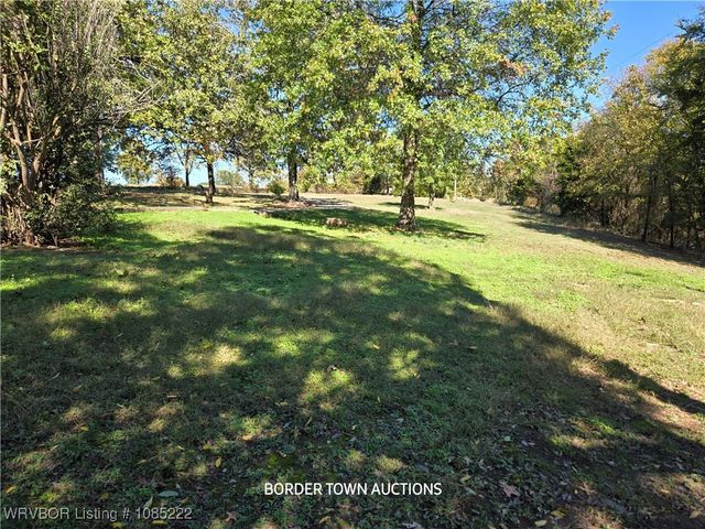 106438 4757 Road, Muldrow, OK 74948
