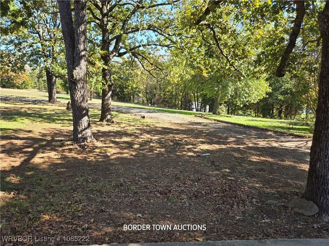 106438 4757 Road, Muldrow, OK 74948