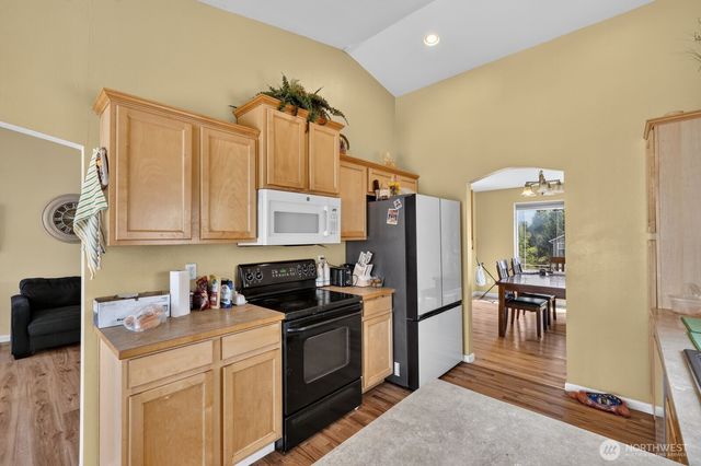 18318 13th Avenue Ct E, Spanaway, WA 98387
