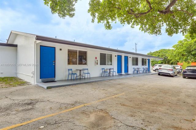 412 NE 4th Ave, Hallandale Beach, FL 33009