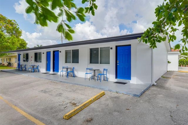 412 NE 4th Ave, Hallandale Beach, FL 33009