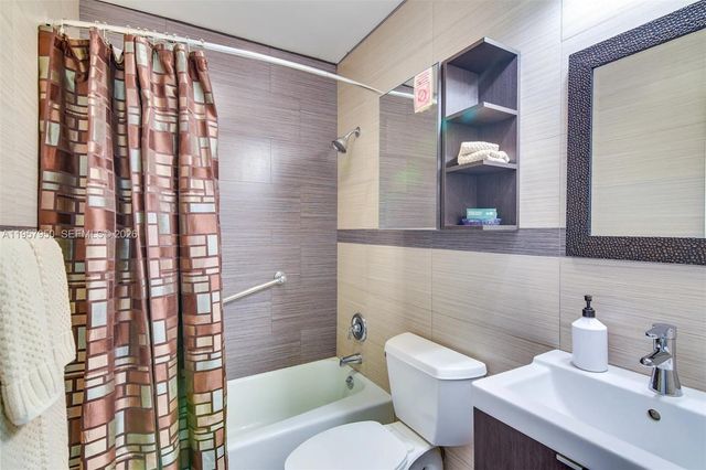 412 NE 4th Ave, Hallandale Beach, FL 33009