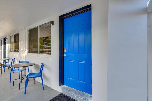 412 NE 4th Ave, Hallandale Beach, FL 33009