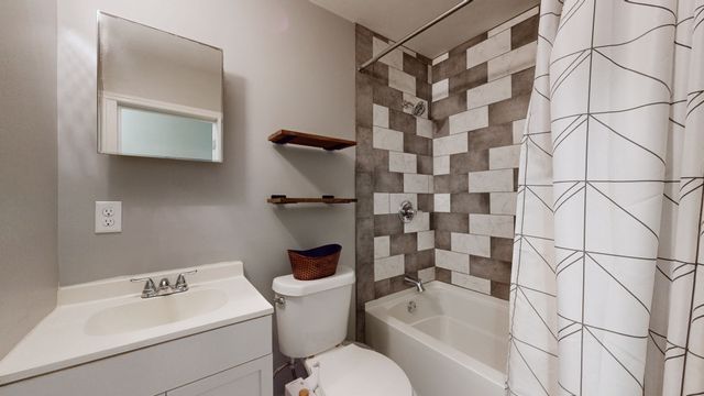 105 Newell Ave, Old Hickory, TN 37138