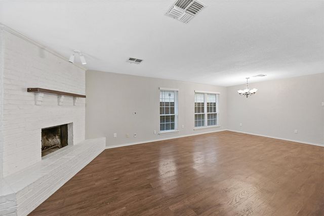 5124 Collinwood Avenue, Fort Worth, TX 76107