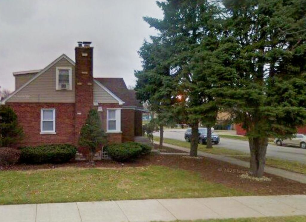 7955 S Washtenaw Avenue, Chicago, IL 60652