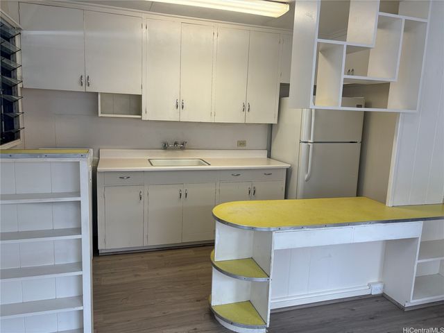 917 Coolidge Street B1, Honolulu, HI 96826