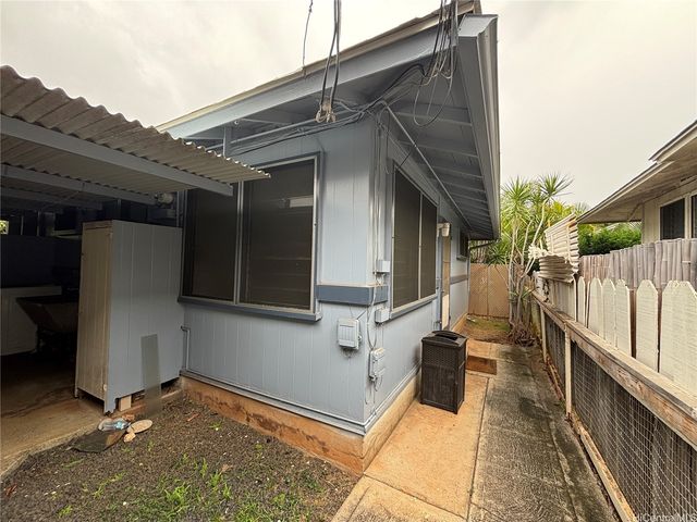 917 Coolidge Street B1, Honolulu, HI 96826