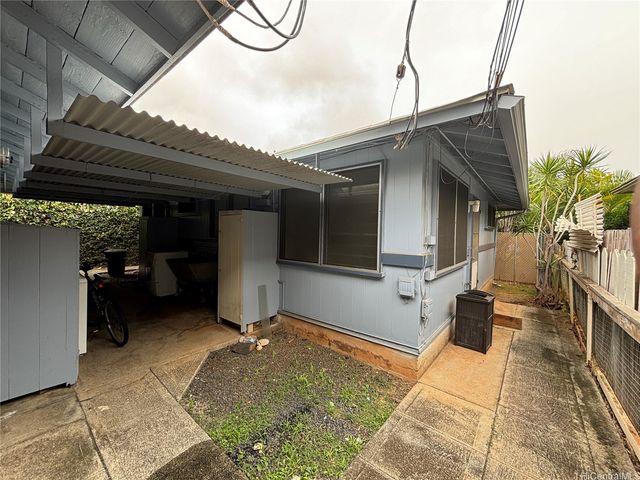 917 Coolidge Street B1, Honolulu, HI 96826