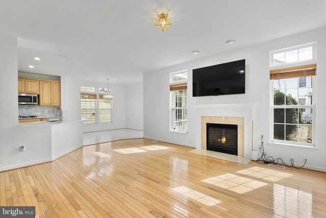 801 LINSLADE ST, Gaithersburg, MD 20878