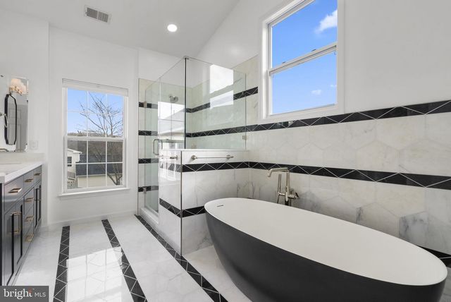 801 LINSLADE ST, Gaithersburg, MD 20878