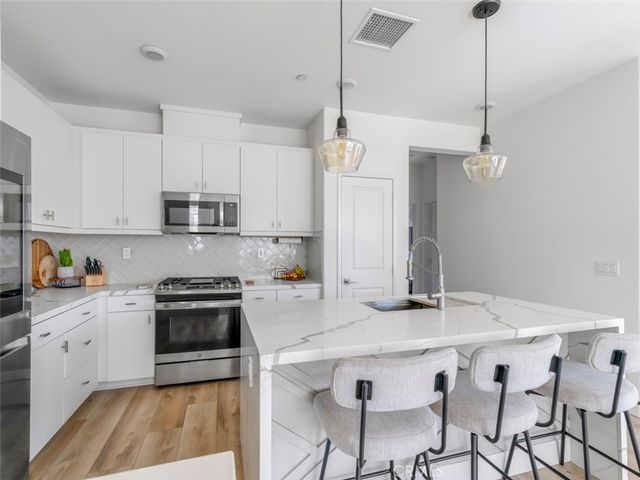 5604 Altamura 6, Fontana, CA 92336
