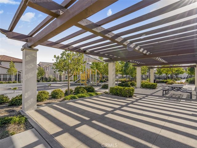 5604 Altamura 6, Fontana, CA 92336