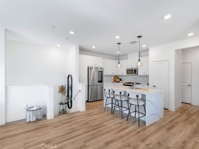 5604 Altamura 6, Fontana, CA 92336