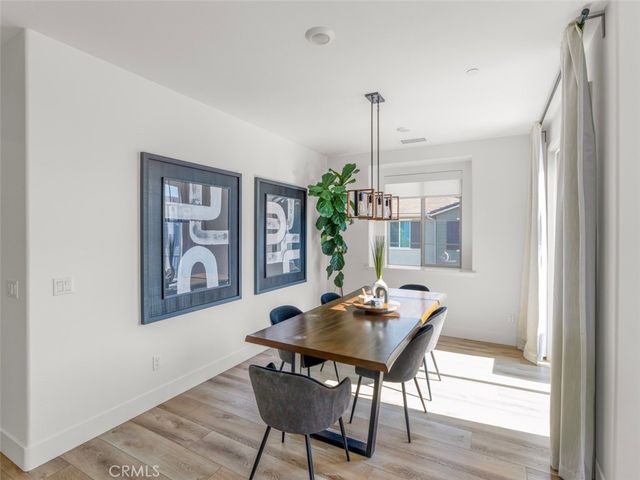 5604 Altamura 6, Fontana, CA 92336