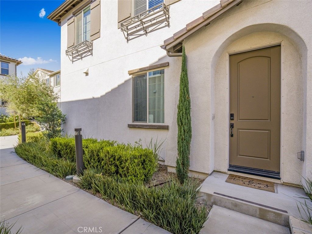 5604 Altamura 6, Fontana, CA 92336