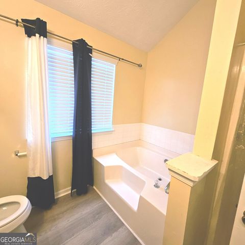 1278 Labrador Lane, Riverdale, GA 30296