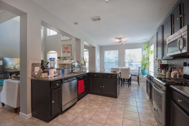 1710 Briarton LN S, Round Rock, TX 78665