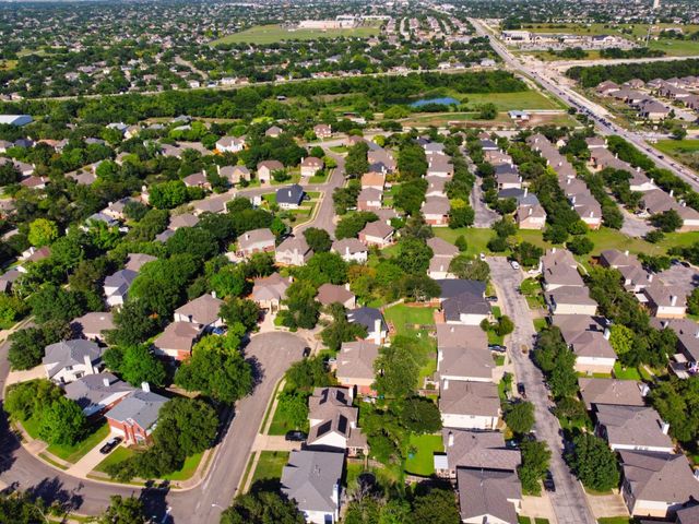 1710 Briarton LN S, Round Rock, TX 78665