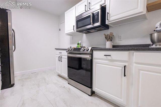 1518 Sanderson Avenue, Colorado Springs, CO 80915