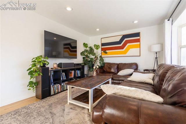 1518 Sanderson Avenue, Colorado Springs, CO 80915