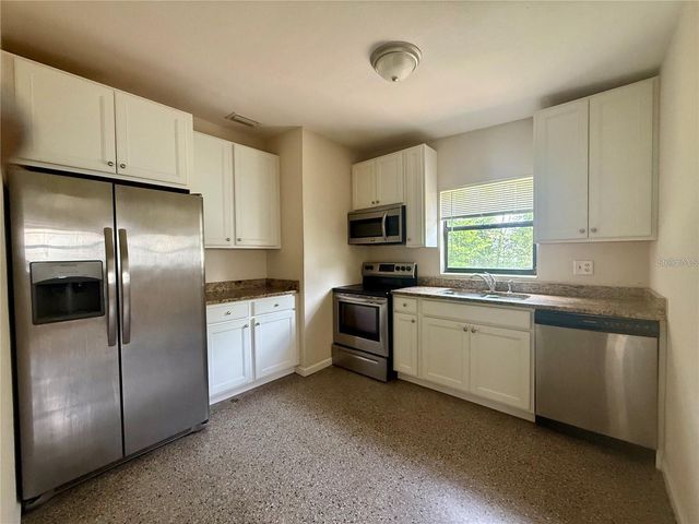 3414 W OAKELLAR AVENUE, Tampa, FL 33611