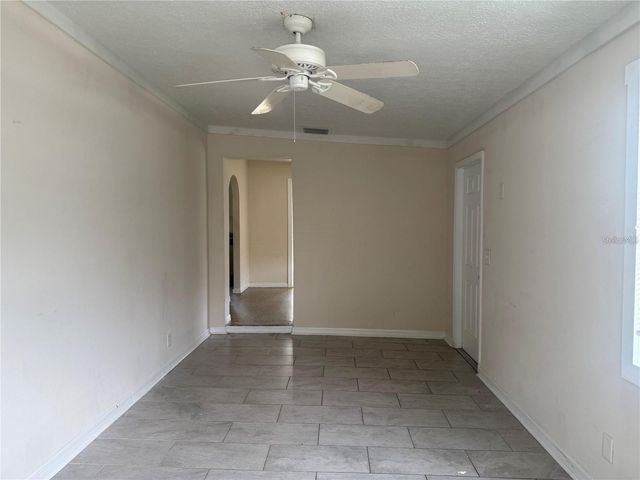 3414 W OAKELLAR AVENUE, Tampa, FL 33611