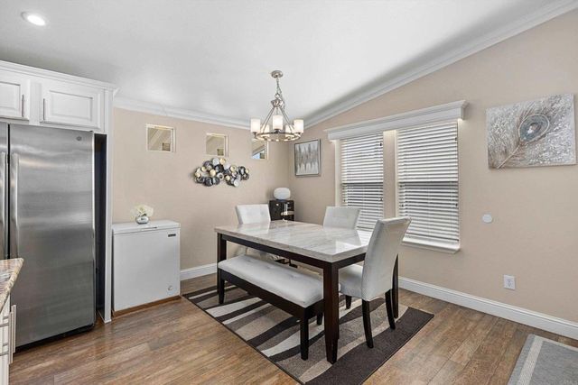 2700 E Valley Parkway 64, Escondido, CA 92027