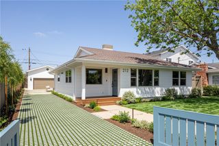 212 E 19th Street, Costa Mesa, CA 92627
