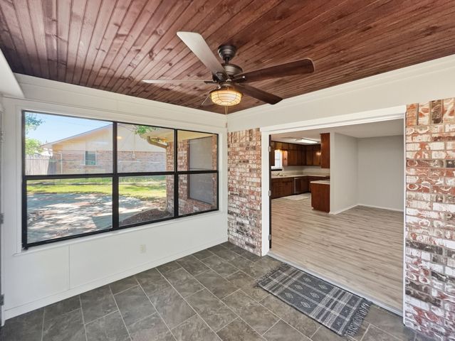 1103 Holiday Court, Granbury, TX 76048
