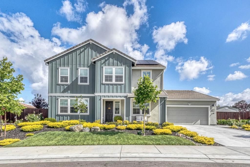 Image 1 of property listing at Address unavailable.