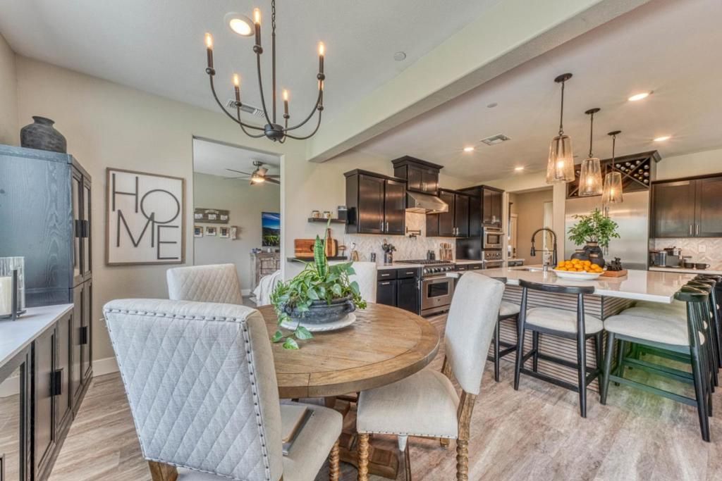 Image 23 of property listing at Address unavailable.