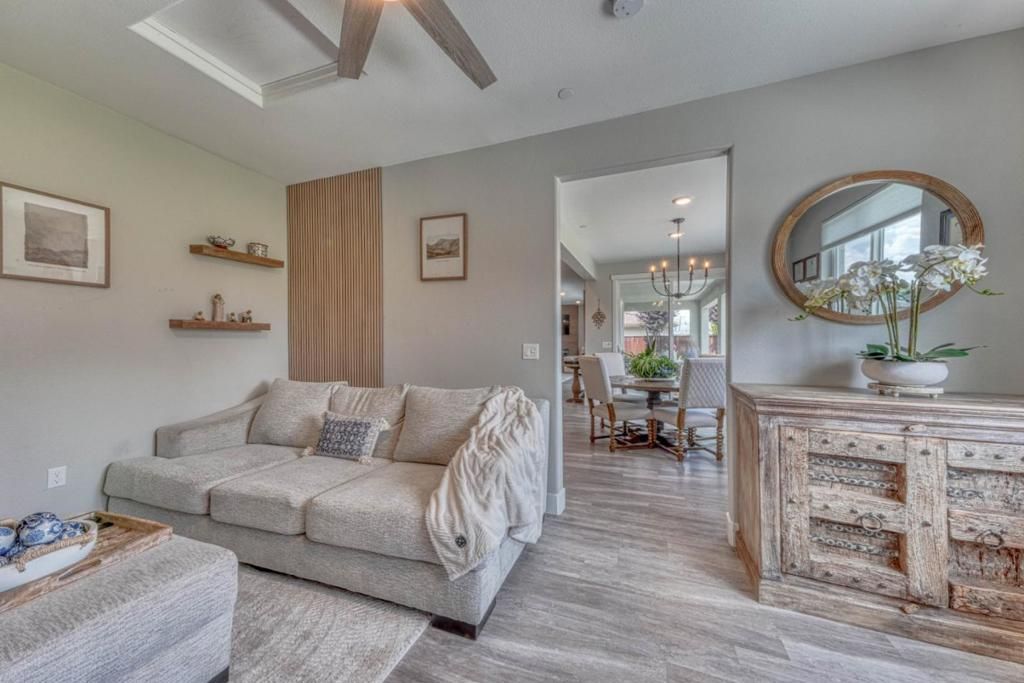 Image 26 of property listing at Address unavailable.