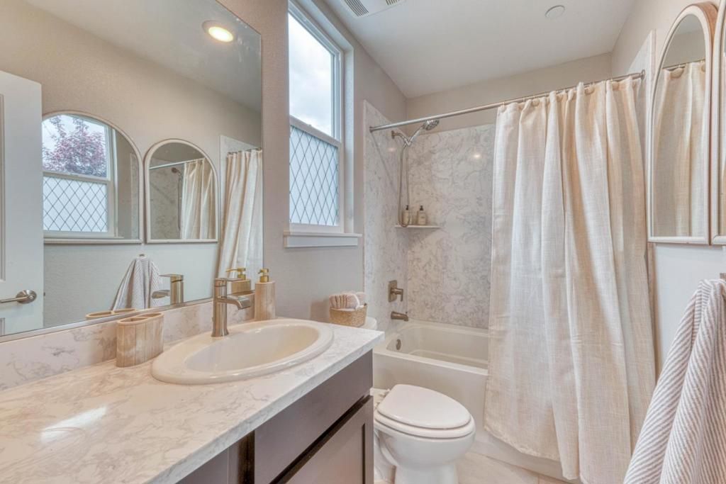 Image 37 of property listing at Address unavailable.