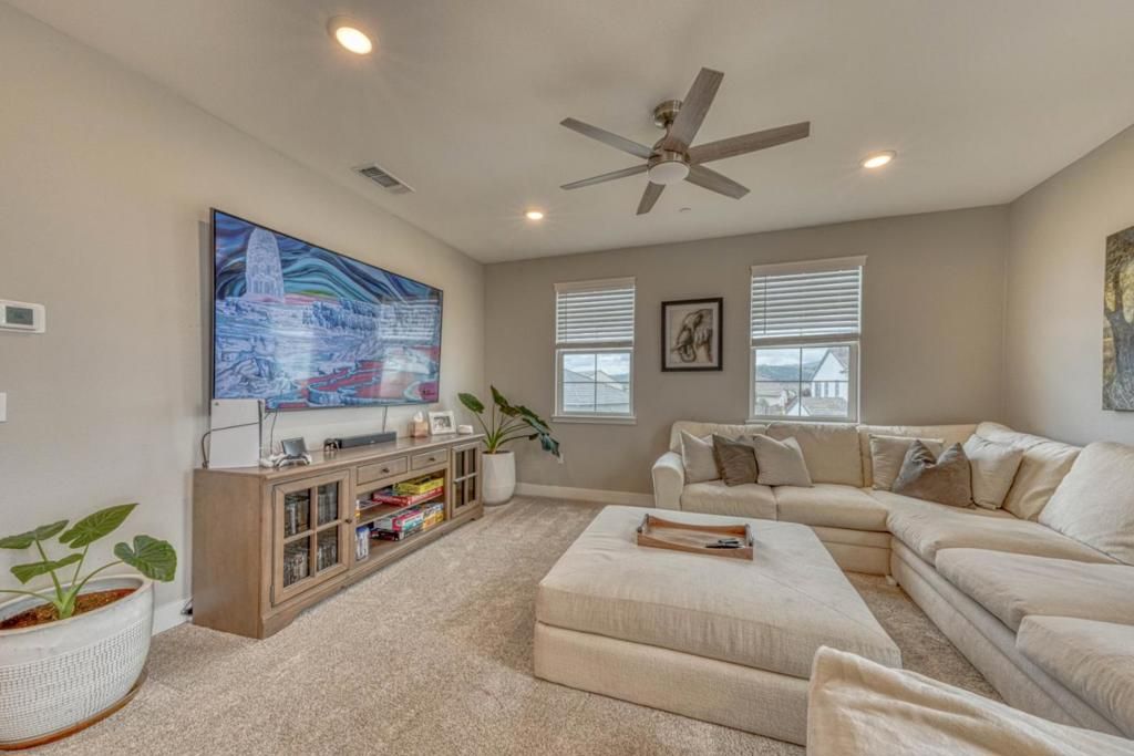 Image 42 of property listing at Address unavailable.