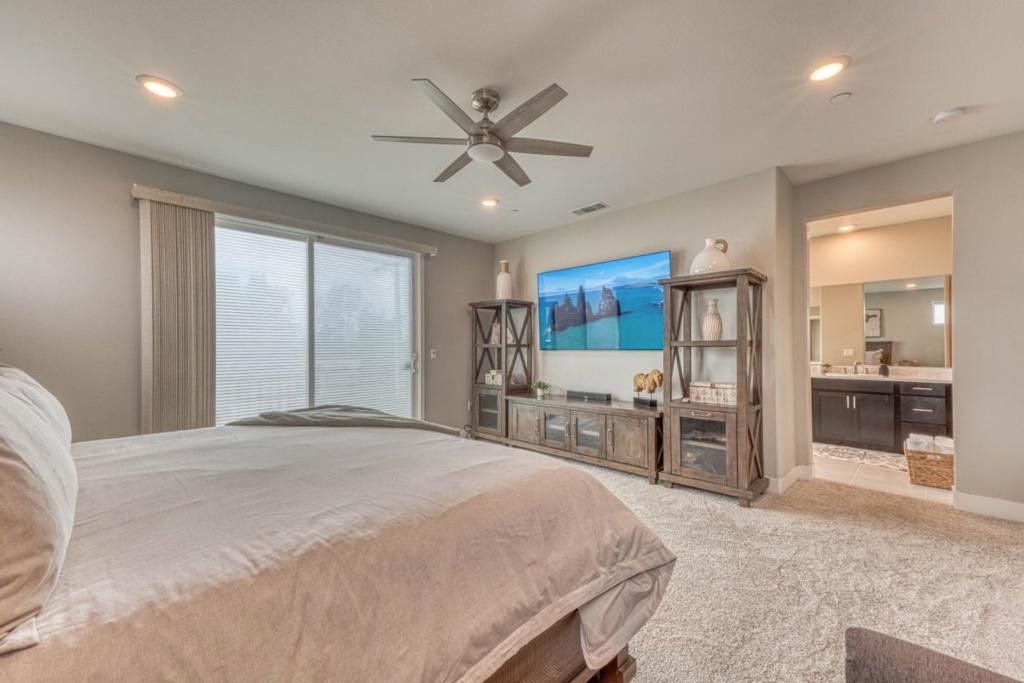 Image 44 of property listing at Address unavailable.